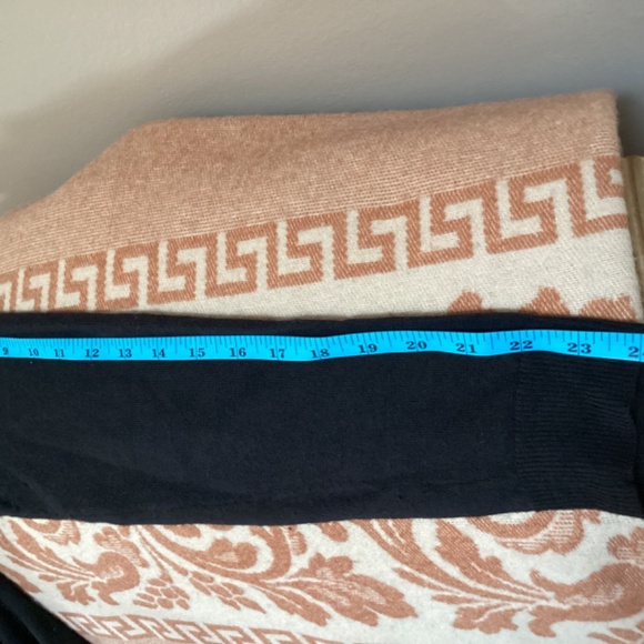 Talbots Pure Merino Wool Black cardigan sweater ruffled collar and front Med - Picture 8 of 10